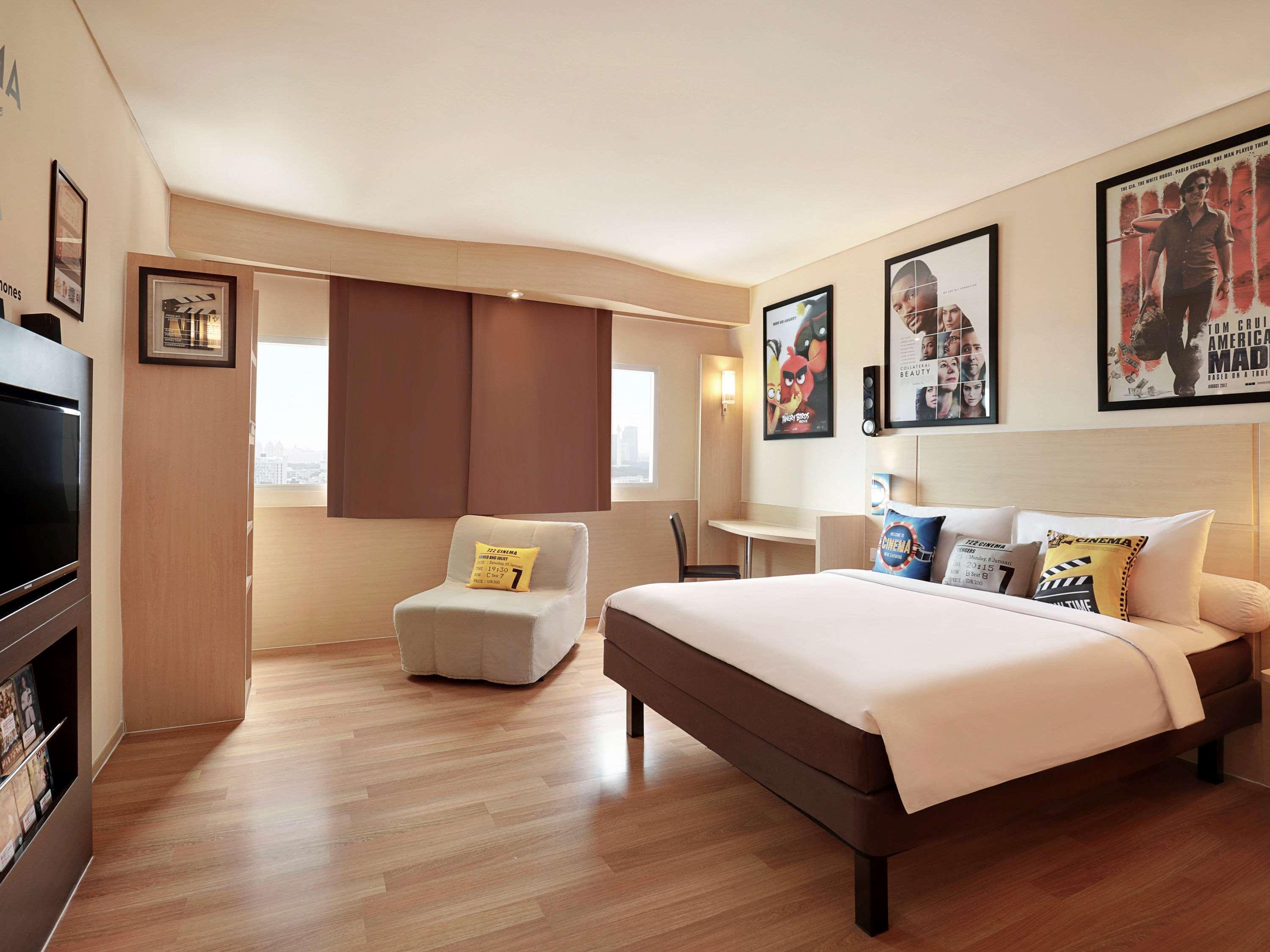 Ibis Jakarta Harmoni Exteriör bild