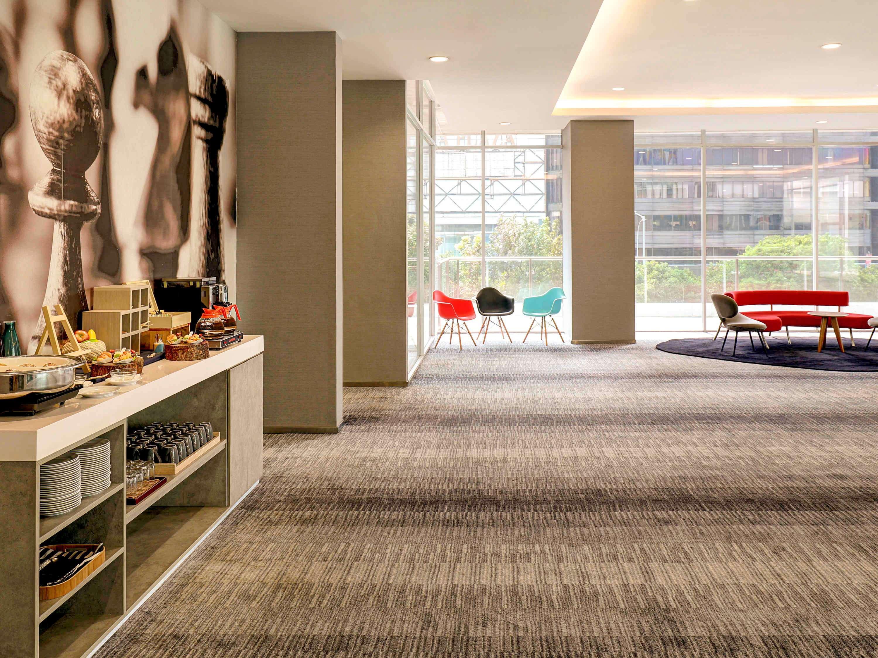 Ibis Jakarta Harmoni Exteriör bild