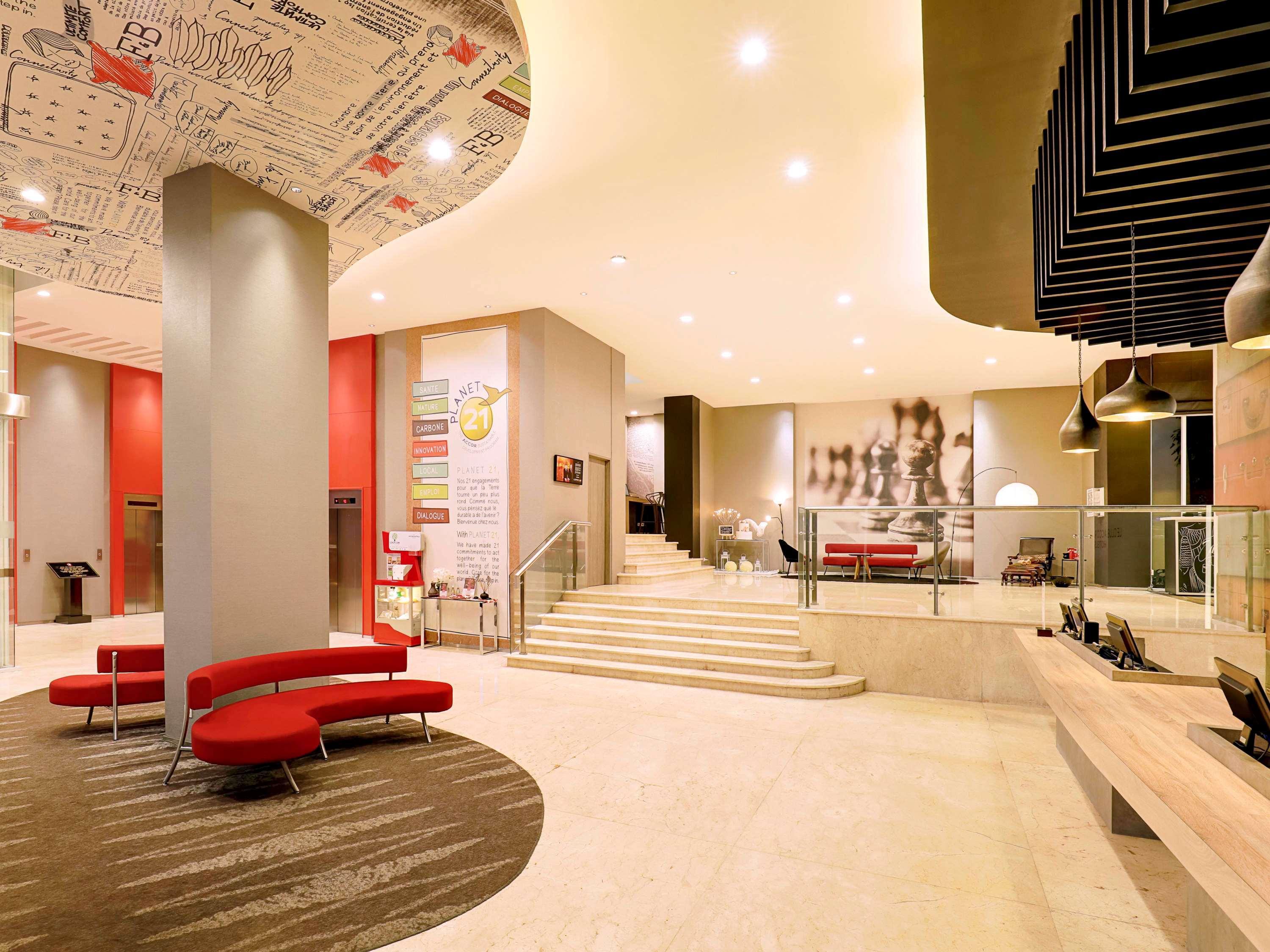 Ibis Jakarta Harmoni Exteriör bild