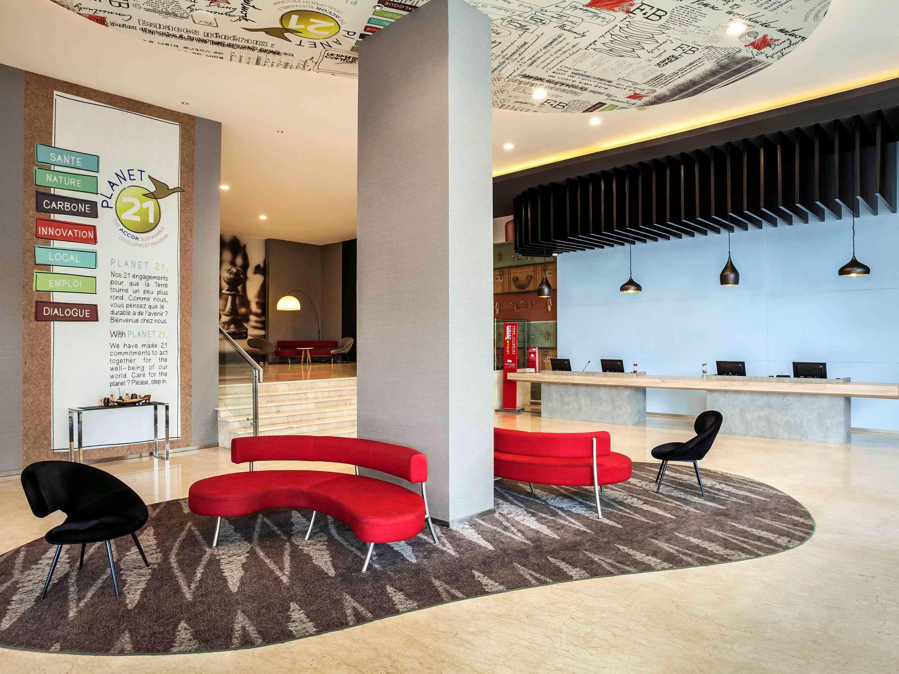 Ibis Jakarta Harmoni Exteriör bild