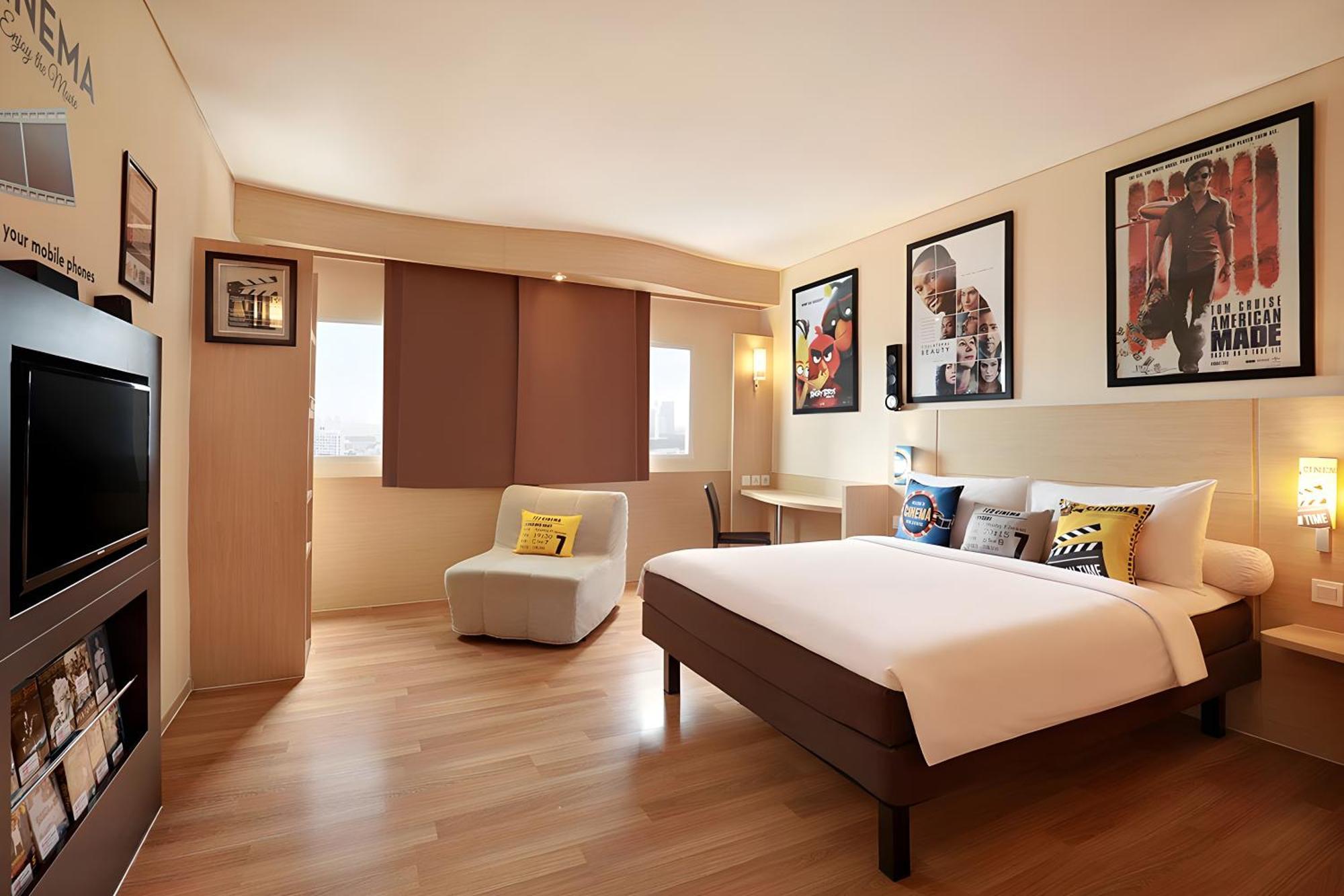 Ibis Jakarta Harmoni Exteriör bild