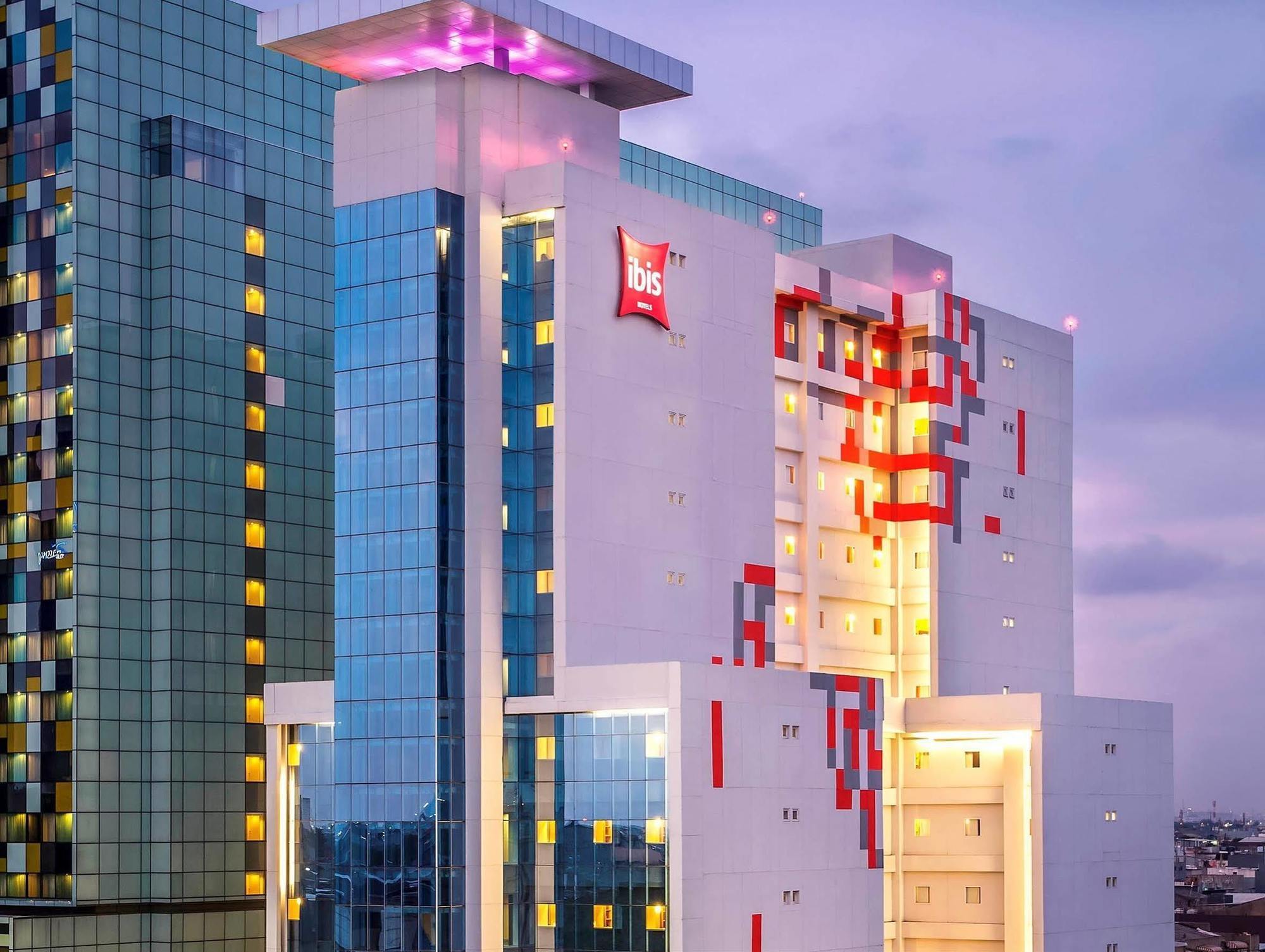 Ibis Jakarta Harmoni Exteriör bild
